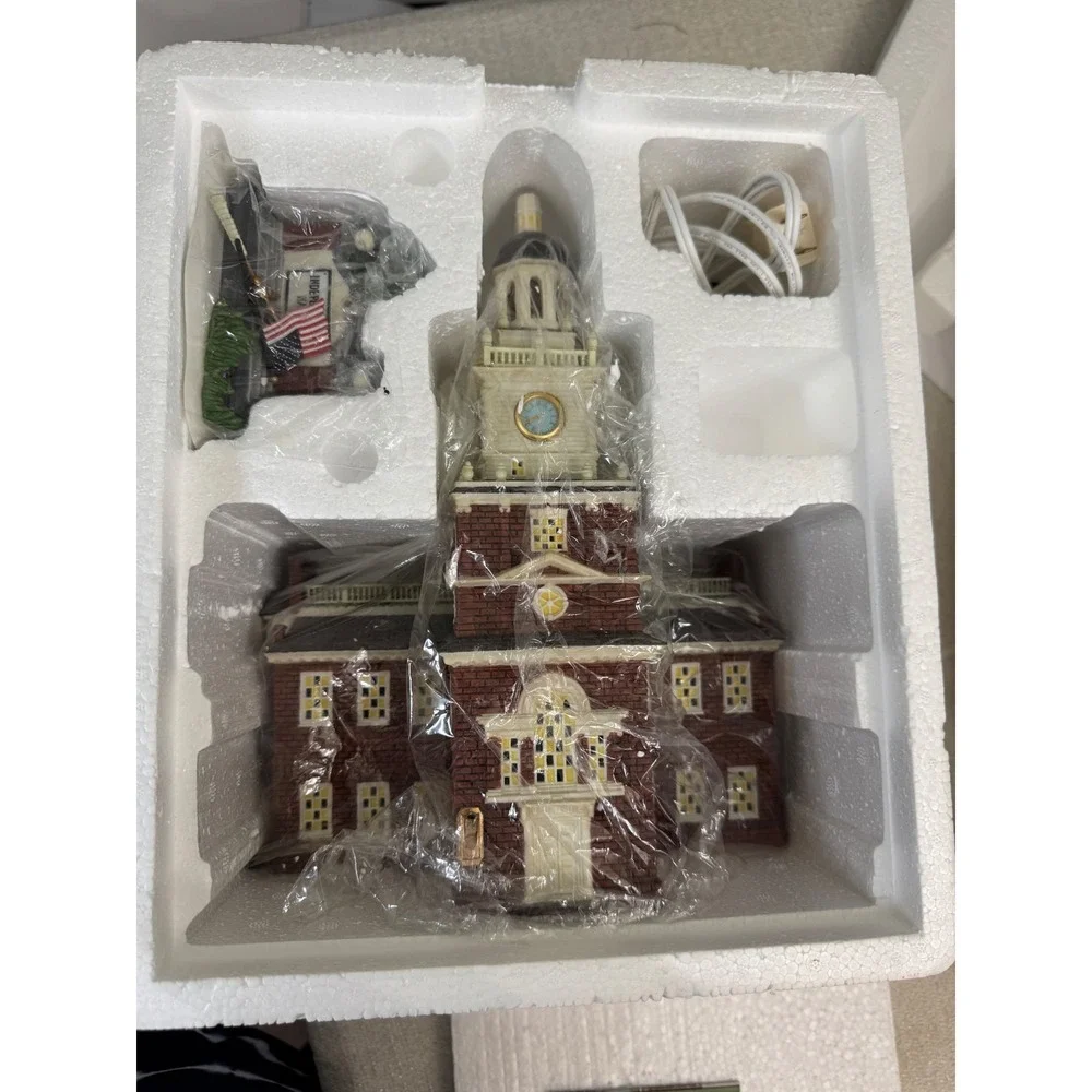 Department 56 Historical Landmark Independence Hall #55500 Red Village